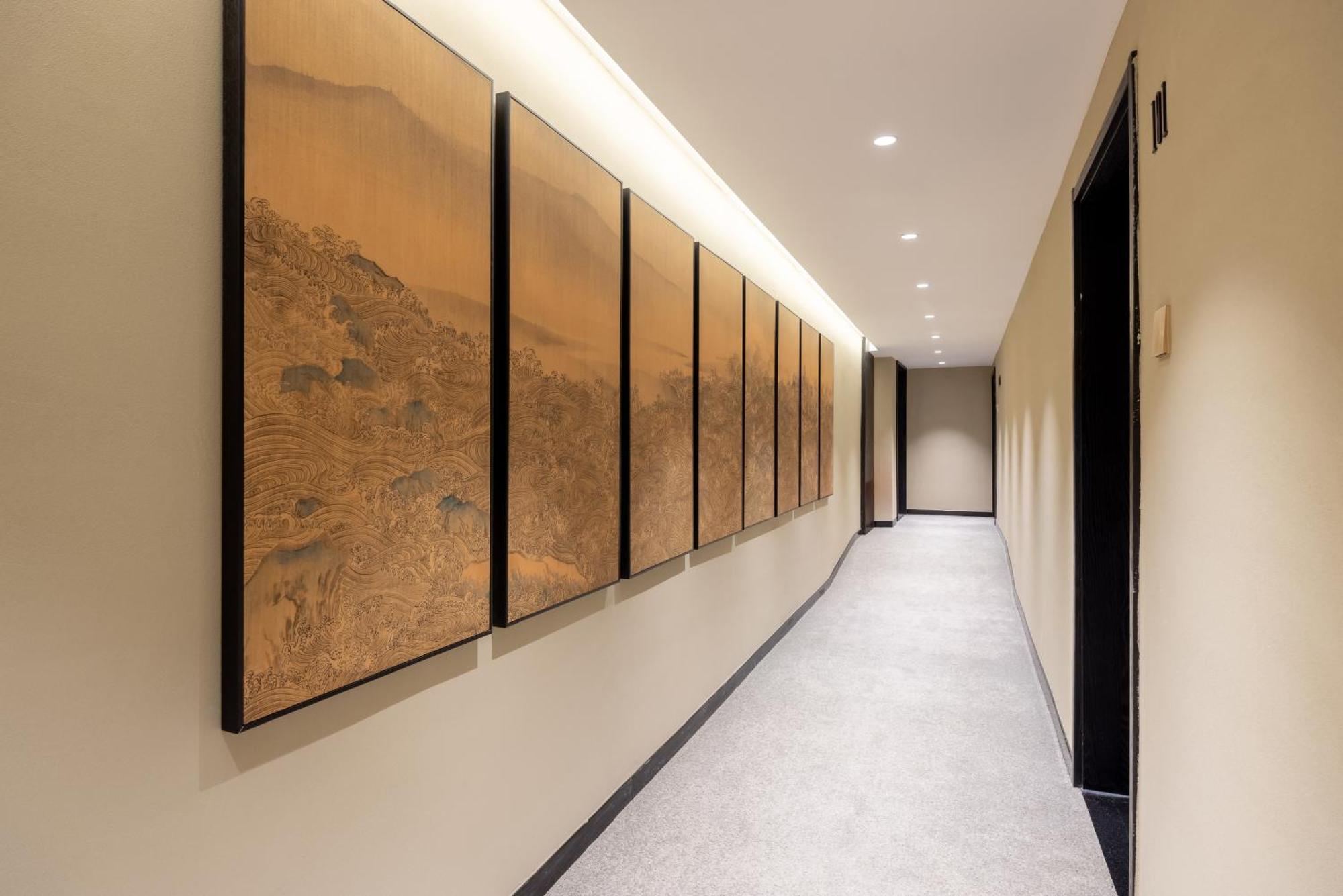 Beijing Tangfu Nanluoguxiang Wang Fu Jing Forbidden City Snack Street Hotel,1 Stop Walking To Airport Express,3 Stop To Tiananmen&Free Laundry Dry Service &Professional Free Tour Ticket Service With English Speaking Staff 外观 照片