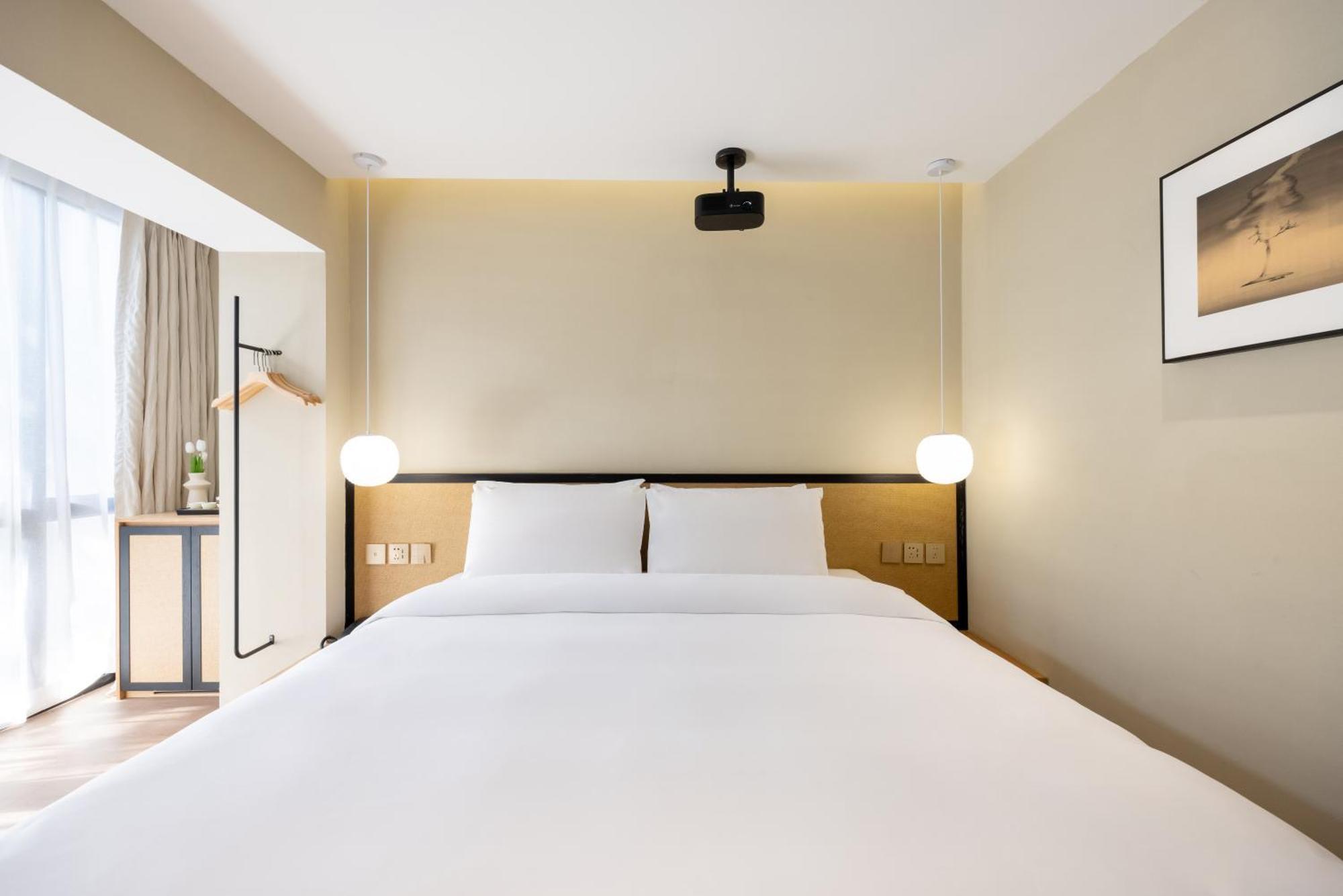 Beijing Tangfu Nanluoguxiang Wang Fu Jing Forbidden City Snack Street Hotel,1 Stop Walking To Airport Express,3 Stop To Tiananmen&Free Laundry Dry Service &Professional Free Tour Ticket Service With English Speaking Staff 外观 照片