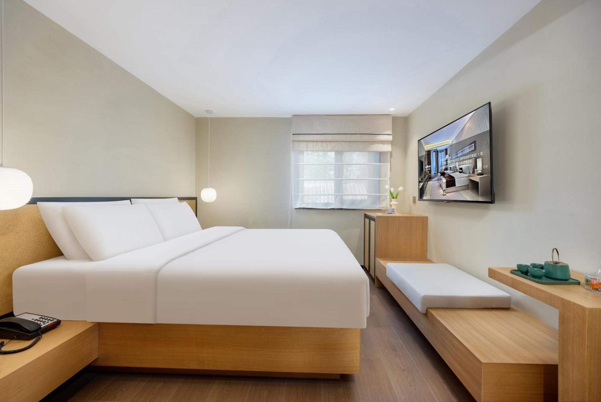 Beijing Tangfu Nanluoguxiang Wang Fu Jing Forbidden City Snack Street Hotel,1 Stop Walking To Airport Express,3 Stop To Tiananmen&Free Laundry Dry Service &Professional Free Tour Ticket Service With English Speaking Staff 外观 照片