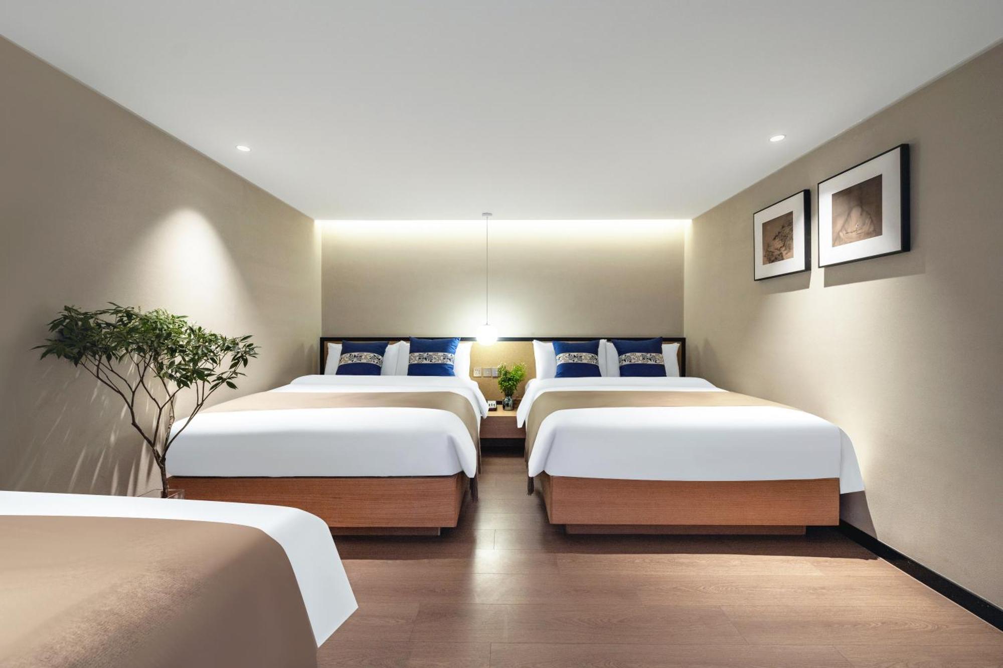 Beijing Tangfu Nanluoguxiang Wang Fu Jing Forbidden City Snack Street Hotel,1 Stop Walking To Airport Express,3 Stop To Tiananmen&Free Laundry Dry Service &Professional Free Tour Ticket Service With English Speaking Staff 外观 照片